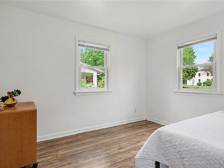 1709 South Ave — Photo 11