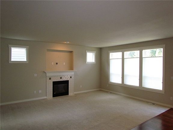 5th image of 15412 84th Ave E