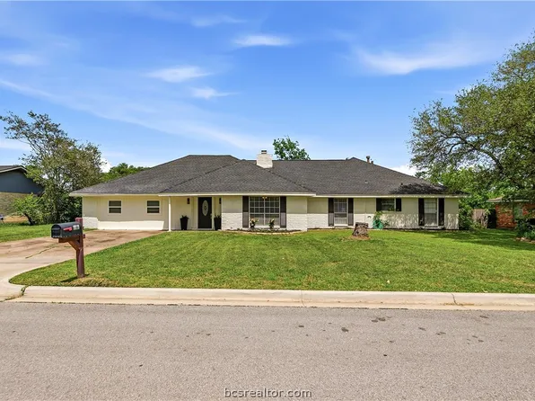 1405 Lawyer St, College Station, TX 77840