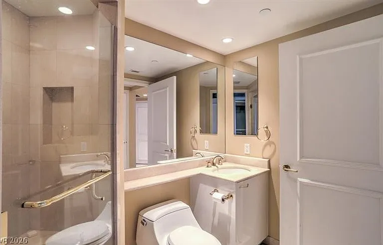 2747 Paradise Rd #1906 — Photo 34