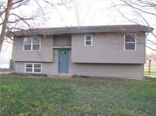 109 W McDonald St, Edgerton, KS 66021