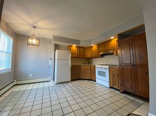 20 N 9th St APT 3, Emmaus, PA 18049
