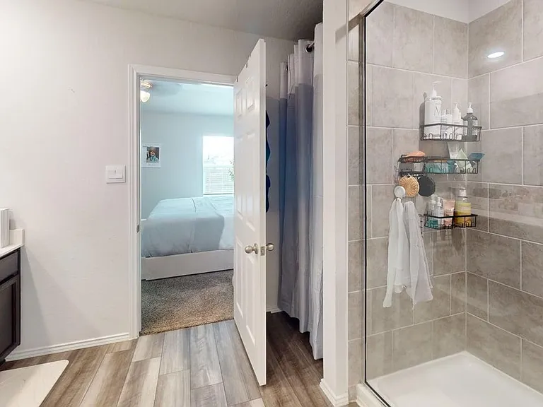 10016 Avendesora Rd — Photo 9