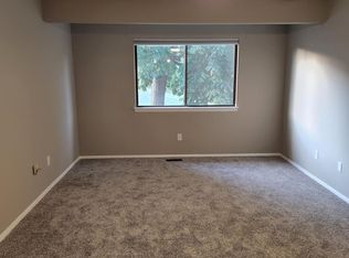 279 Cottonwood Rd, Newington, CT 06111