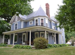 402 S Broadway St, Toledo, IA 52342
