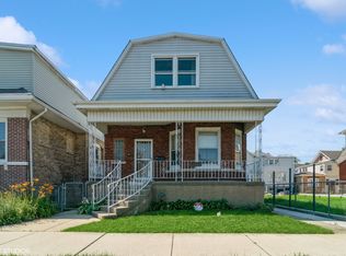 4921 W Warwick Ave, Chicago, IL 60641