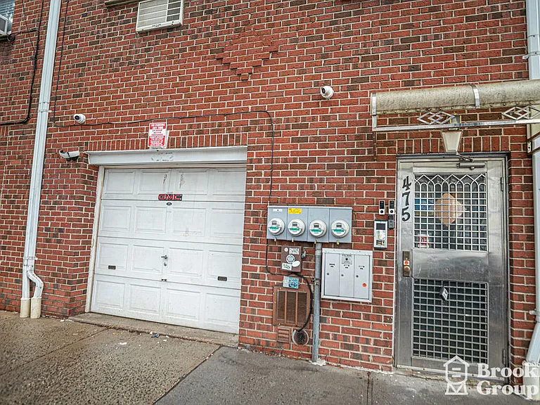 475 Hart St #1B — Photo 13