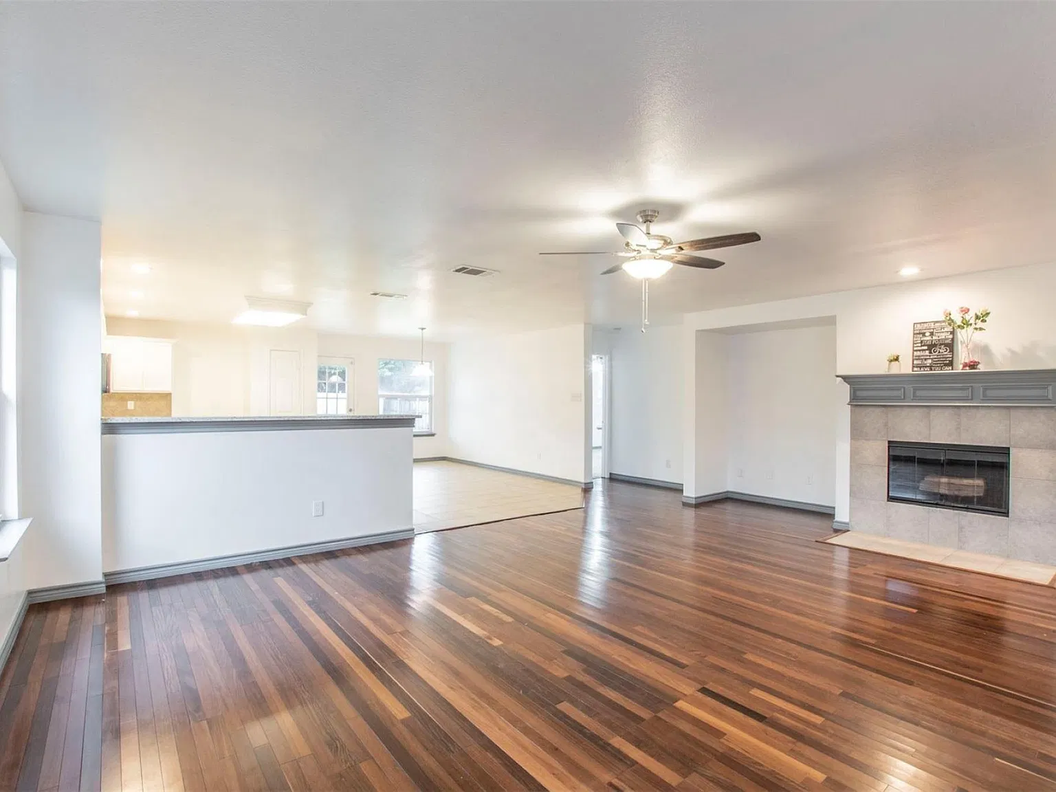 4 bed, 2160 sqft, $2,890 — Photo 3