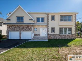 7 Mount Pleasant Ave, Edison, NJ 08820