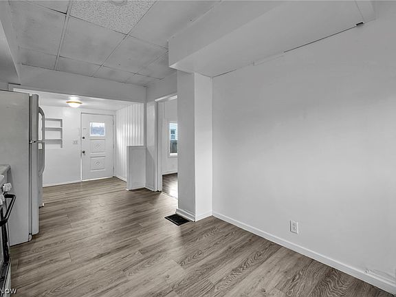 5th image of 12831 Carrington Ave