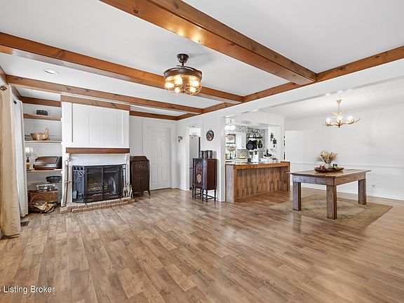 4th image of 349 Tophill Dr