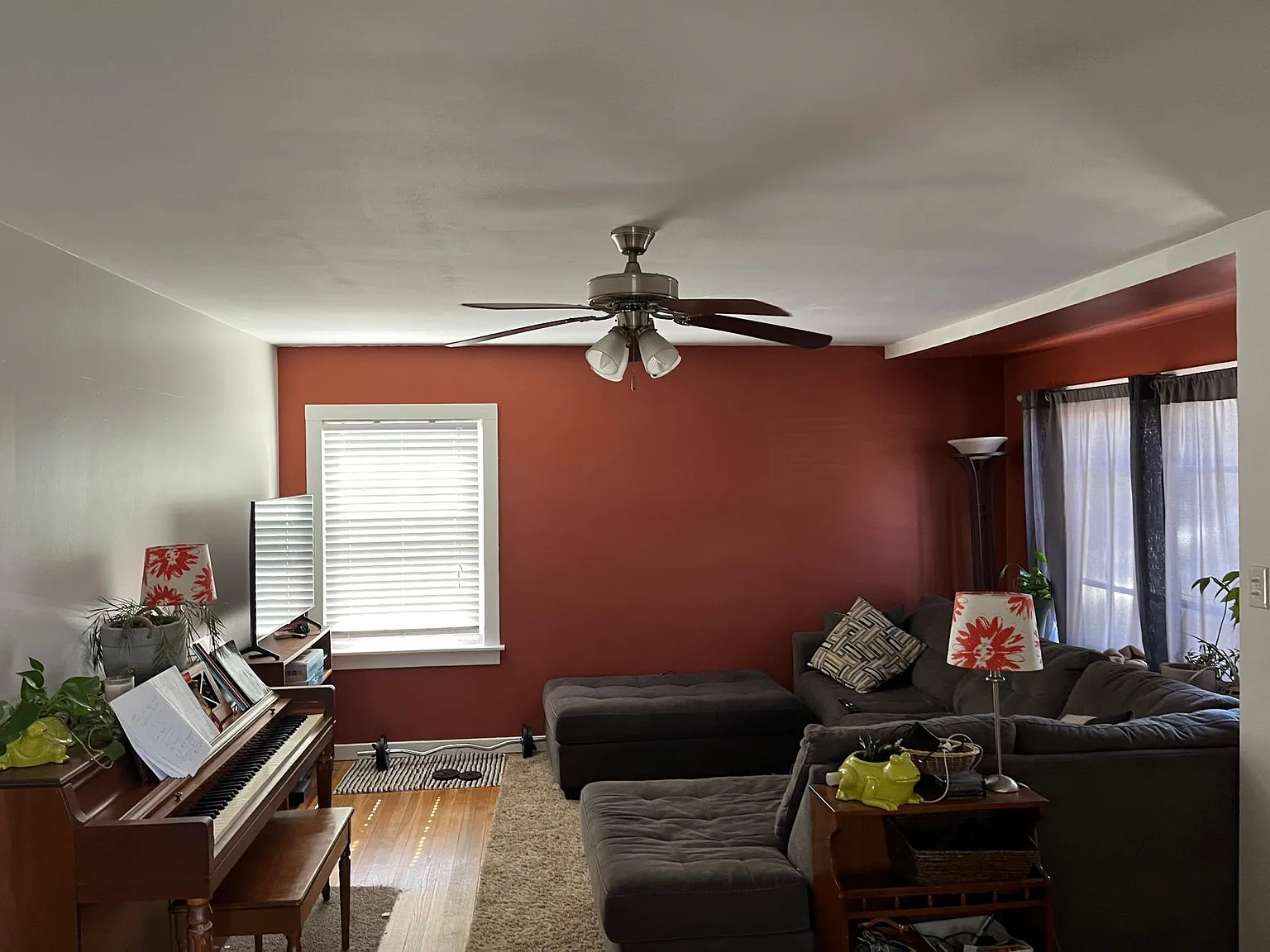 2304 Elston St photo 1
