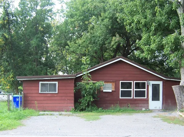930 Sunset Beach Rd, Waterport, NY 14571
