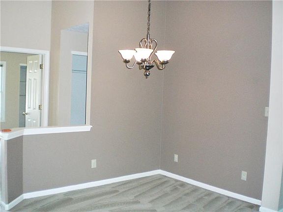 3rd image of 8567 Rock Hollow Cir
