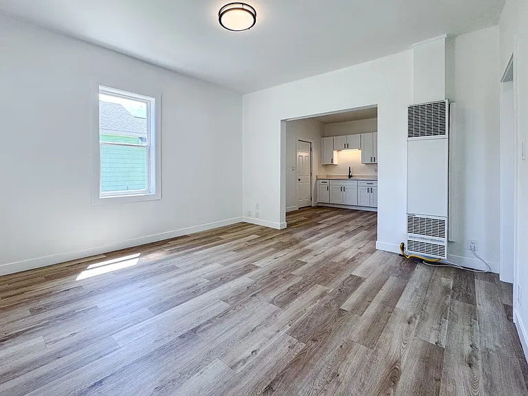 1746 Chatham St — Photo 5