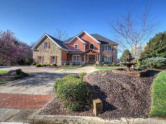 3rd image of 203 Hidden Forest Ct