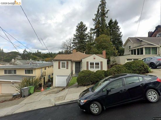 2132 Damuth St, Oakland, CA 94602