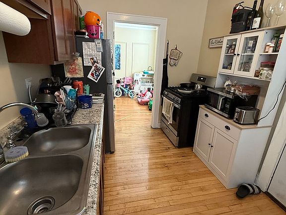 4th image of 2954 N Kostner Ave #4411-1