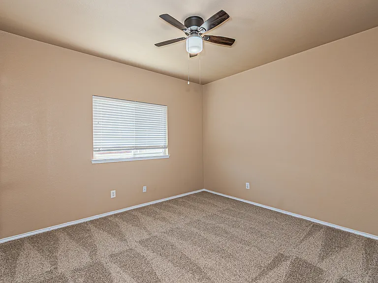 419 Fairland Dr — Photo 29