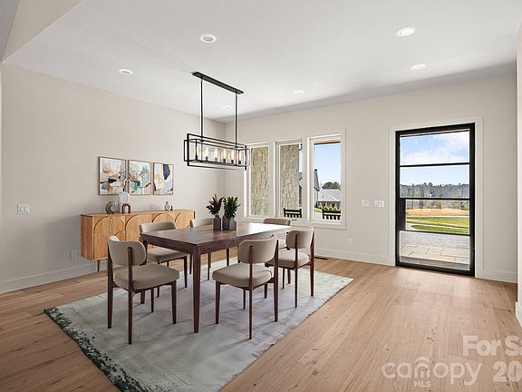 5th image of 144 Golden Pasture Dr