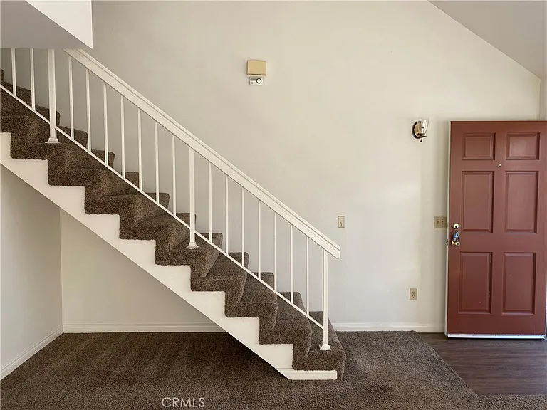805 W Grondahl St — Photo 19