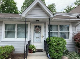 218 Hubert Humphrey Dr, Chestnut Ridge, NY 10977