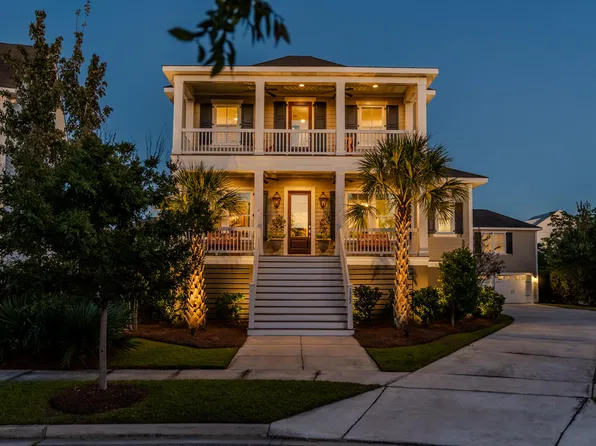 1722 Trewin Ct, Charleston, SC 29492