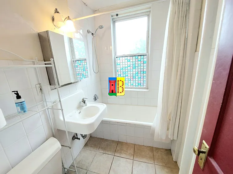 28 Quint Ave #35B — Photo 10