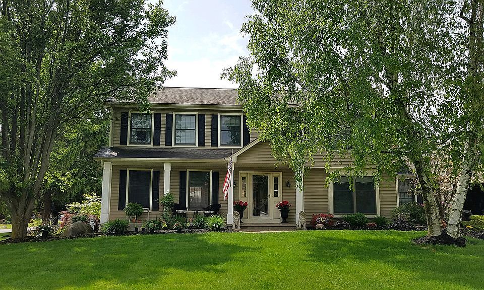 2nd image of 29 Random Knolls Dr