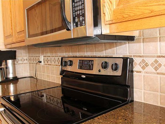 3rd image of 20 Oniell Dr