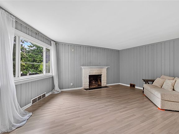 2nd image of 5547 West Blvd NW