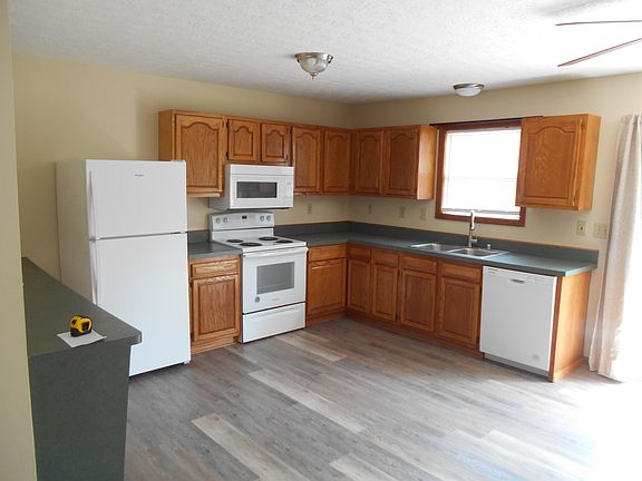 4th image of 404 N Rhonda Dr