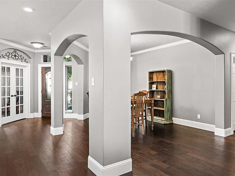 2 Hollow Glen Pl — Photo 6