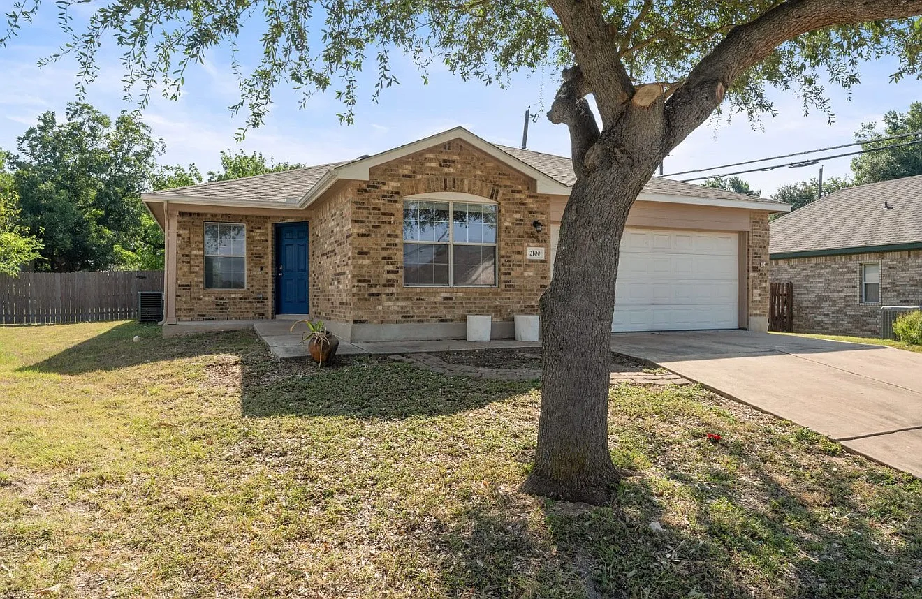 3 bed, 1704 sqft, $2,000 — Photo 2
