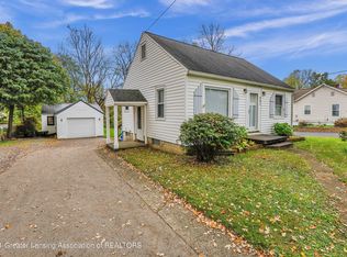 421 W Howe Ave, Lansing, MI 48906