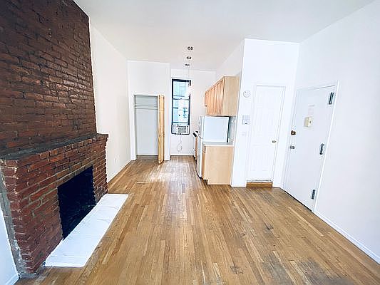 1st image of 189 Waverly Pl APT 6