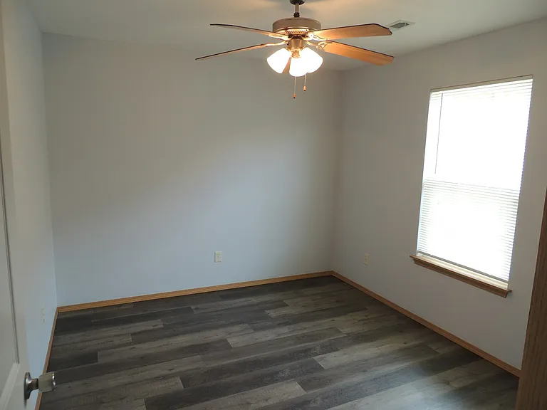 649 S Rilynn Ave — Photo 8