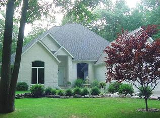 636 W Thornton Ln, Sanford, MI 48657