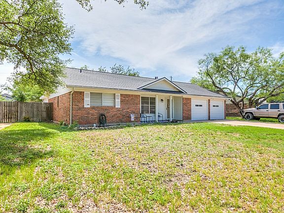 4th image of 1819 Dove Creek Dr