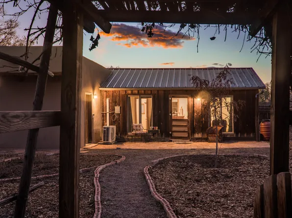 5515 Corrales Rd, Corrales, NM 87048