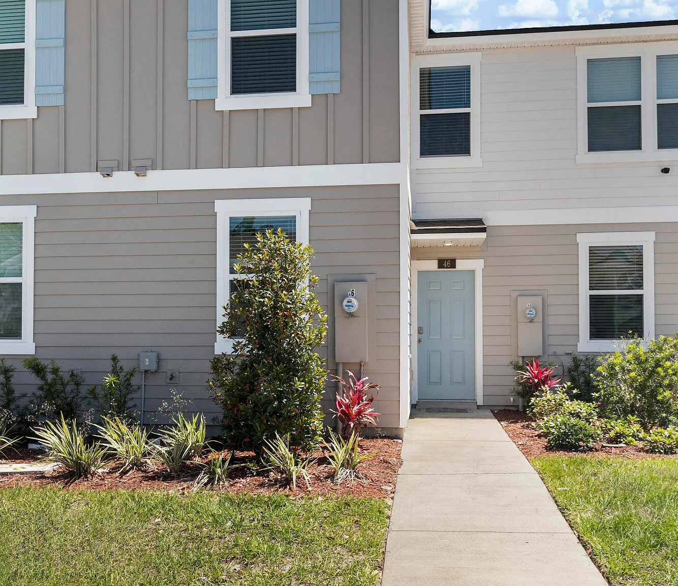 3 bed, 2.5 bath, 1308 sqft, $1,900 — Photo 4
