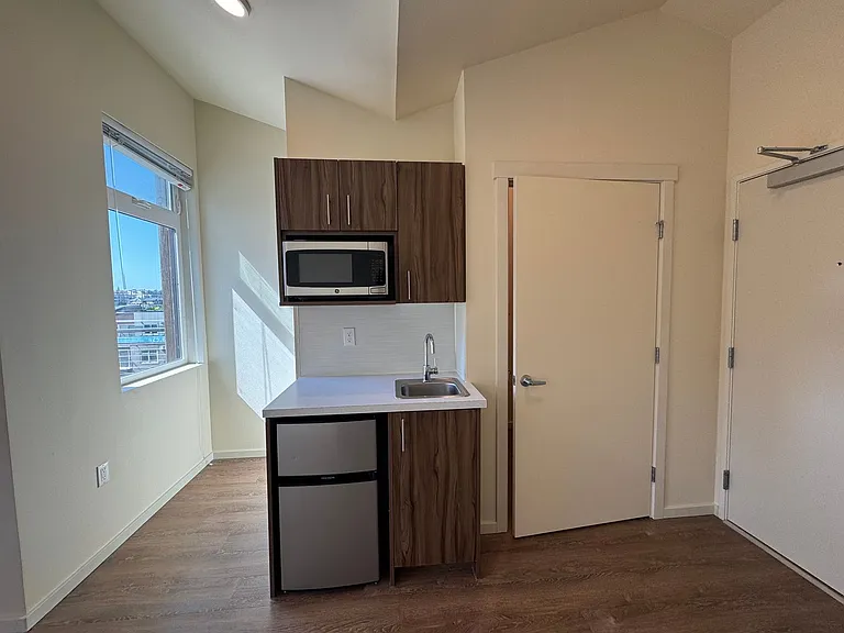 Plaza Apartments — Photo 108