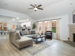 9437 Goldenview Dr, Fort Worth, TX 76244
