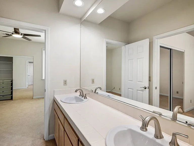 4 Mandalay Ct — Photo 22
