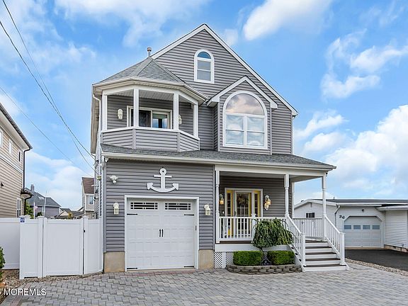 3rd image of 34 Bay Point Drive