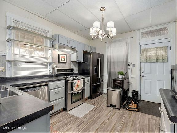 5th image of 6217 S Claremont Ave
