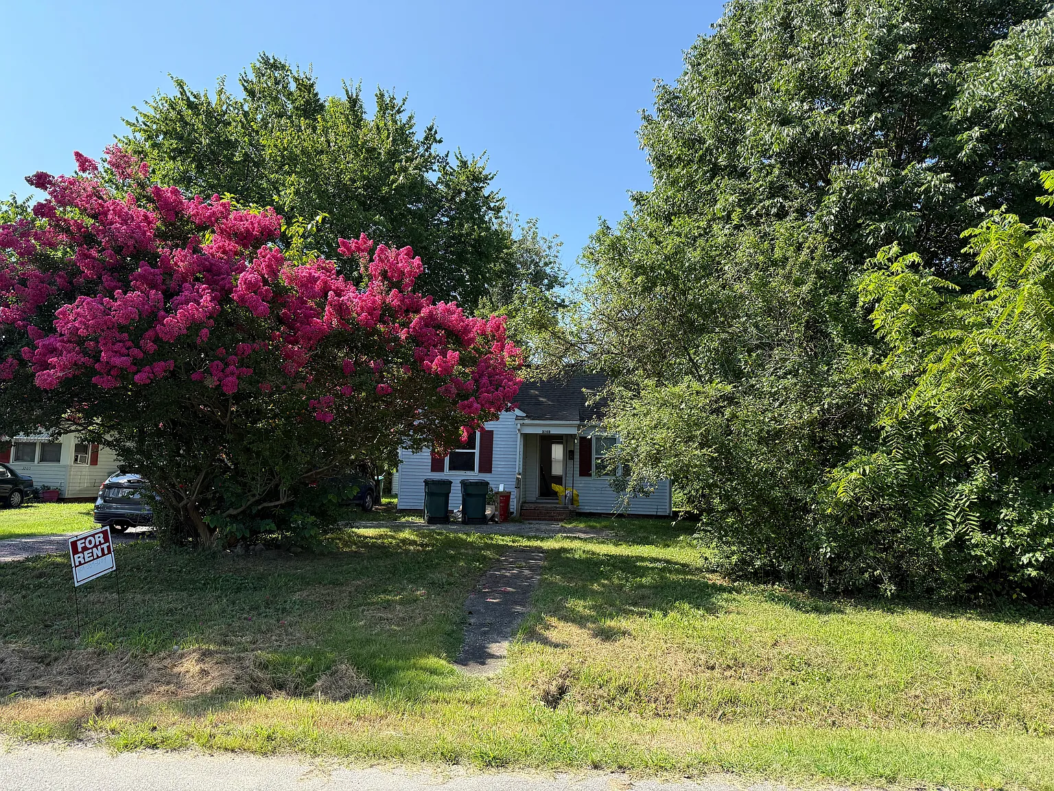 3203 Chesham St — Photo 3