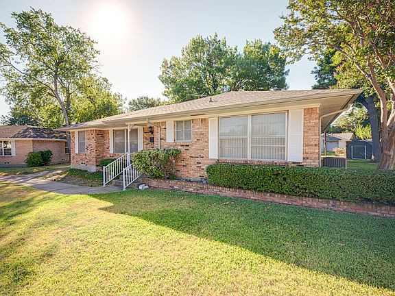 2nd image of 1120 Atlanta Cir
