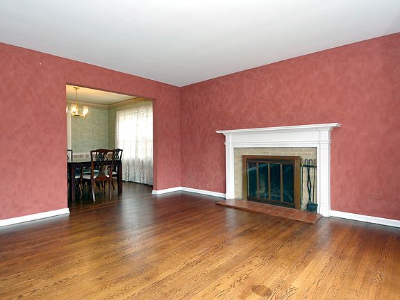 3rd image of 514 E Hawthorne St