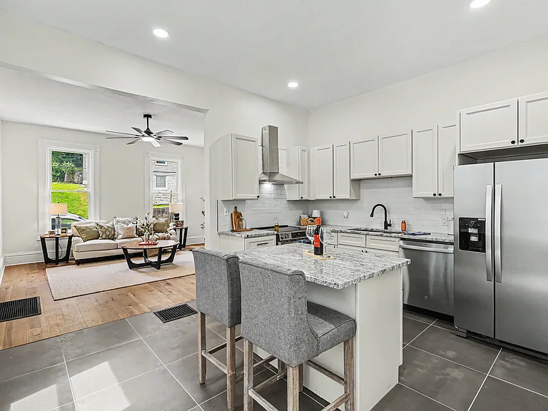 818 Crescent Ave — Photo 4